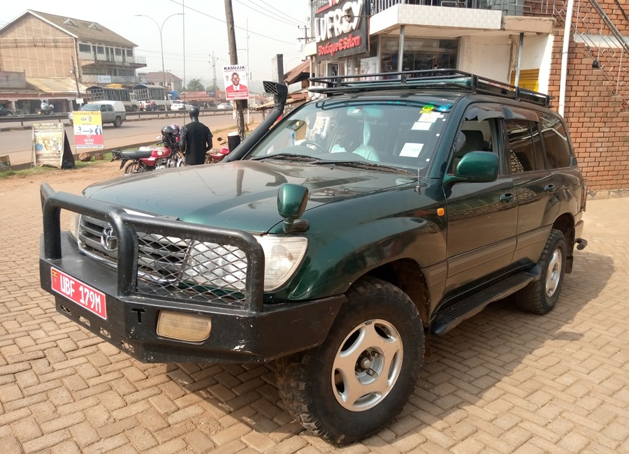 5-seater Land cruiser ideal for city tours & safaris in Uganda. Available from US$ 80 per day excluding fuel