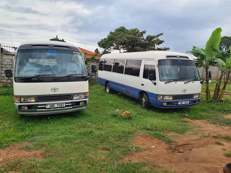 28-seater minibus is perfect for group safaris, business trips and up-country road trips. From US$ 210 per day with driver-excludes fuel